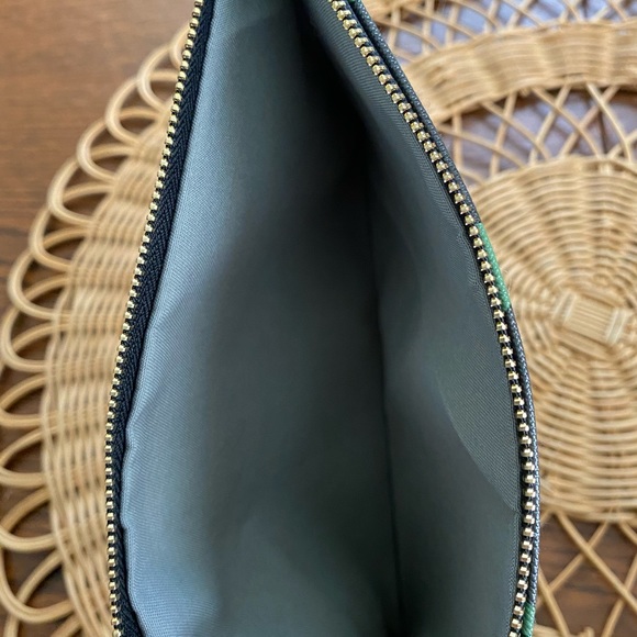 Beautiful Simply Southern 9 x 6 clutch bag - Picture 4 of 6